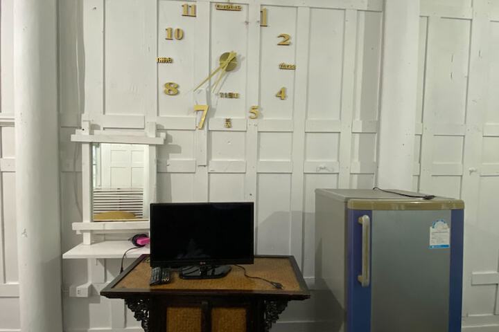 Room 28 of 181