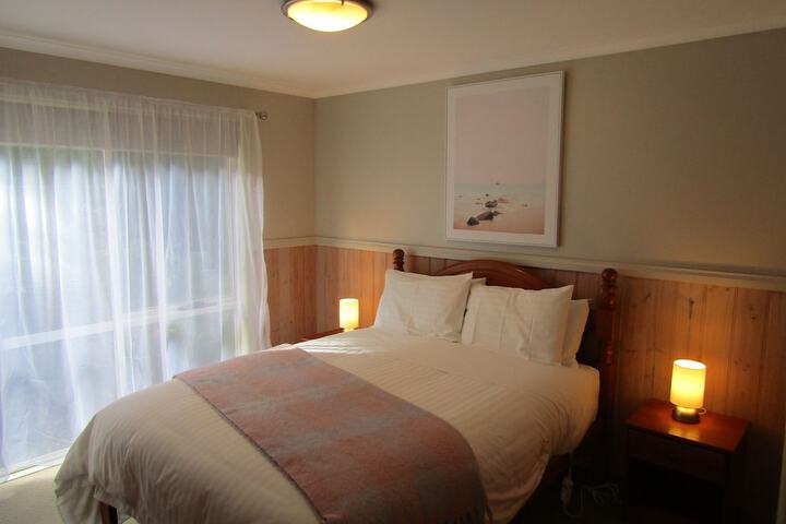 Room 6 of 19