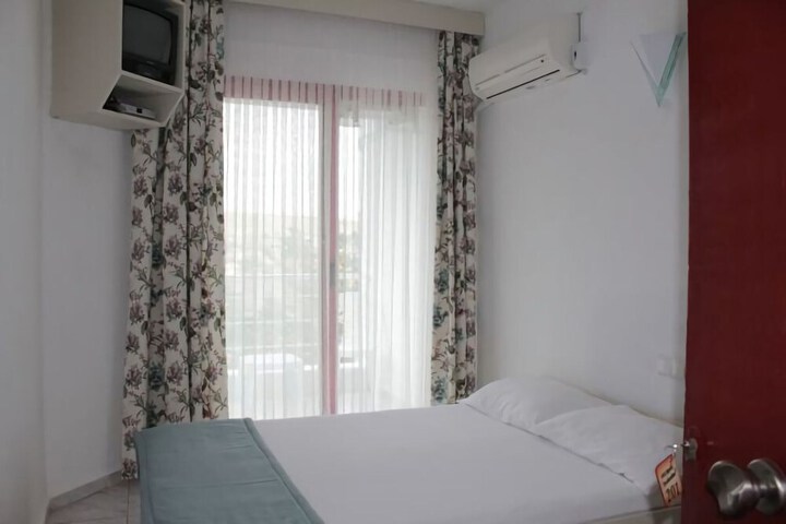 Room 3 of 14