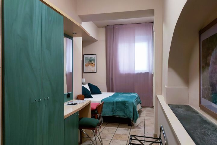 Room 35 of 71