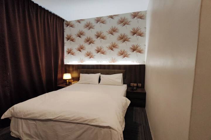 Room 12 of 52