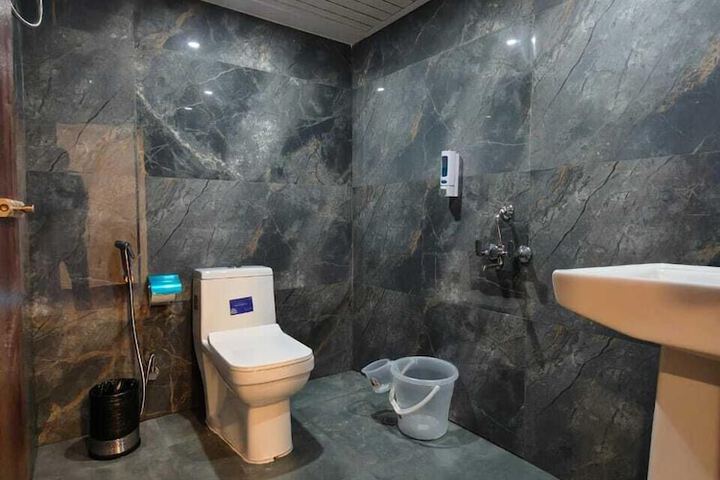 Room 17 of 26