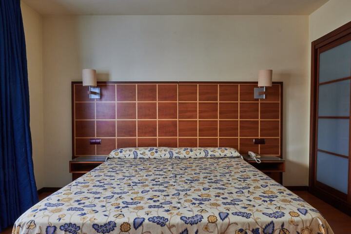 Room 21 of 186