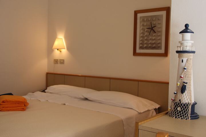 Room 4 of 26