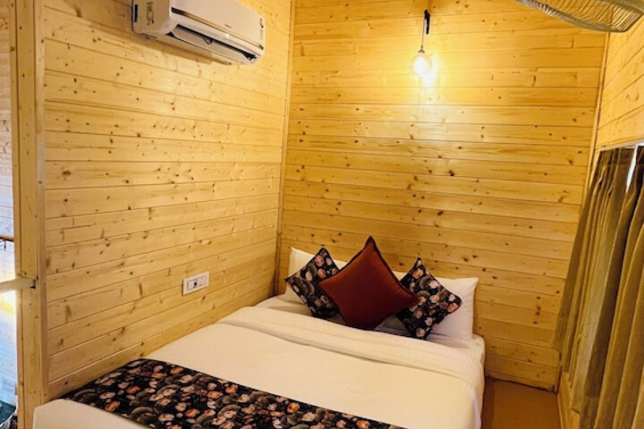 Room 50 of 190
