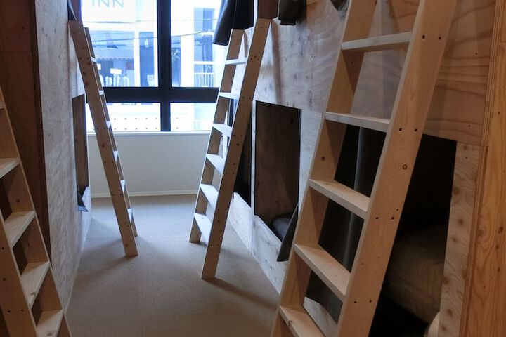 Room 8 of 50