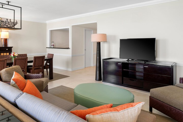 Room 32 of 175