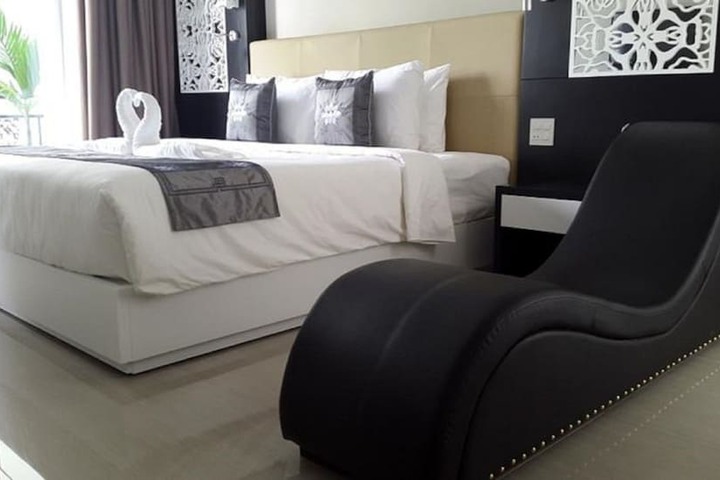 Room 2 of 59