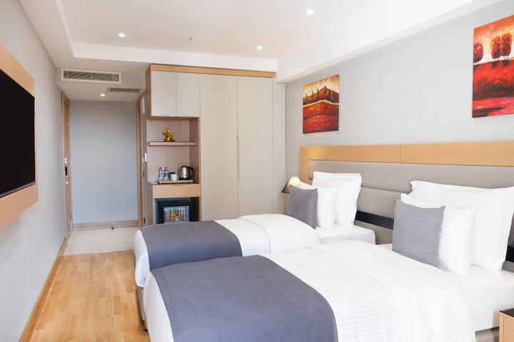 Room 10 of 63