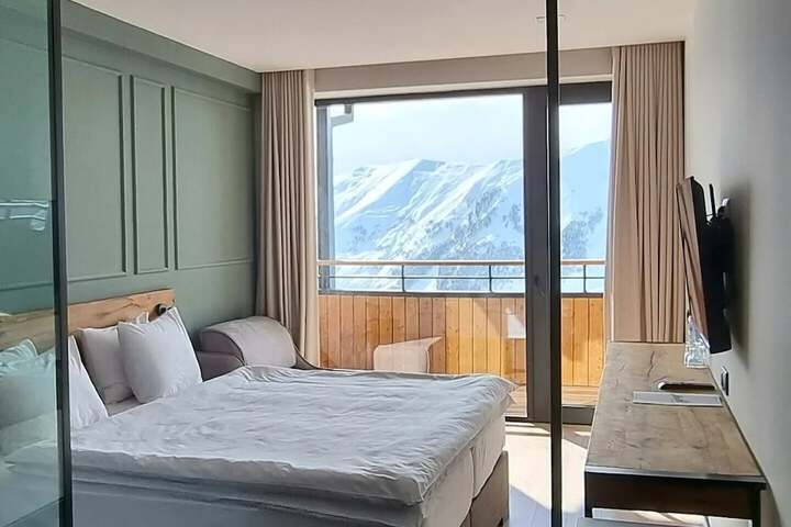 Room 33 of 69