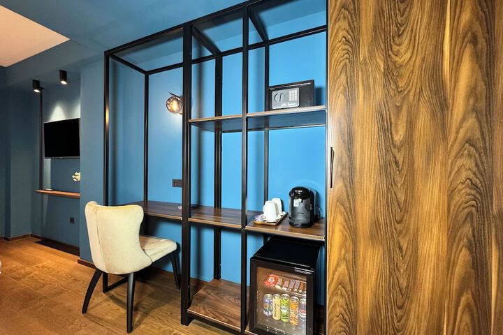 Room 32 of 104