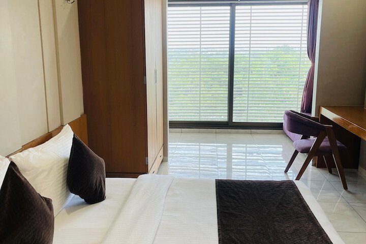 Room 18 of 31