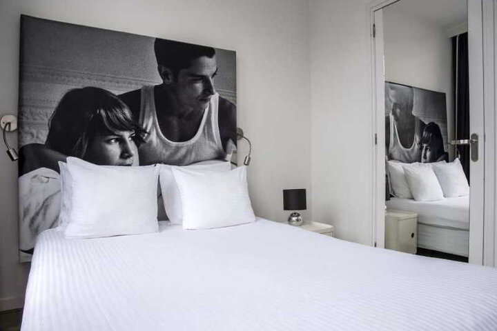 Room 16 of 28