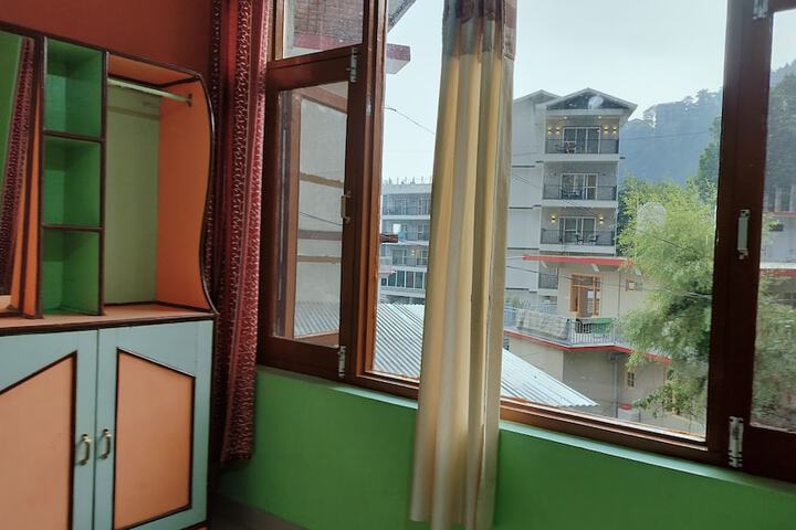 Hotel 33 of 33