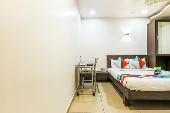 Room 8 of 25