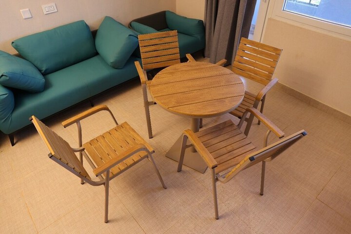 Room 4 of 39