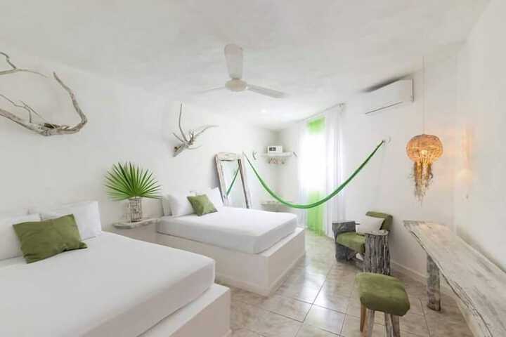 Room 6 of 23