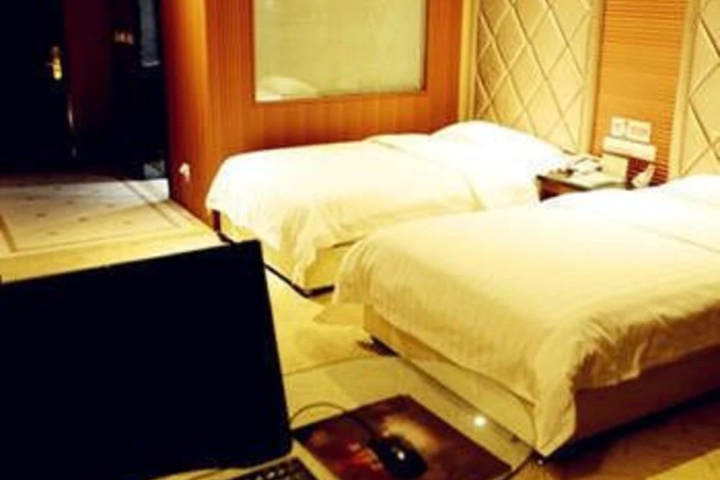 Room 10 of 10