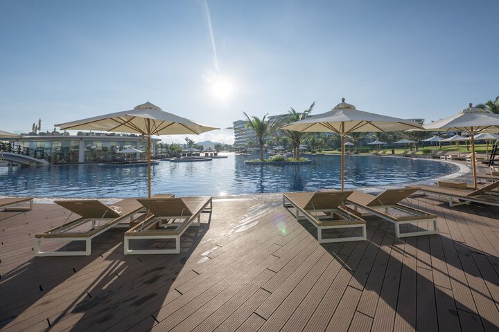 Pool Hotel