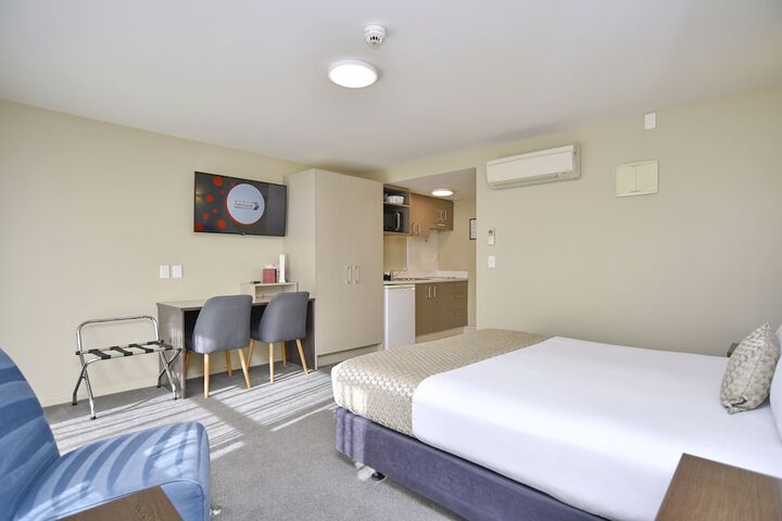 Room 65 of 196