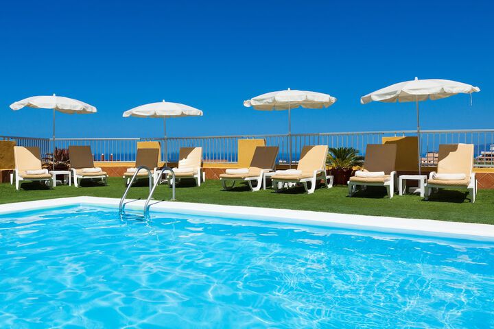 Hotel Pool