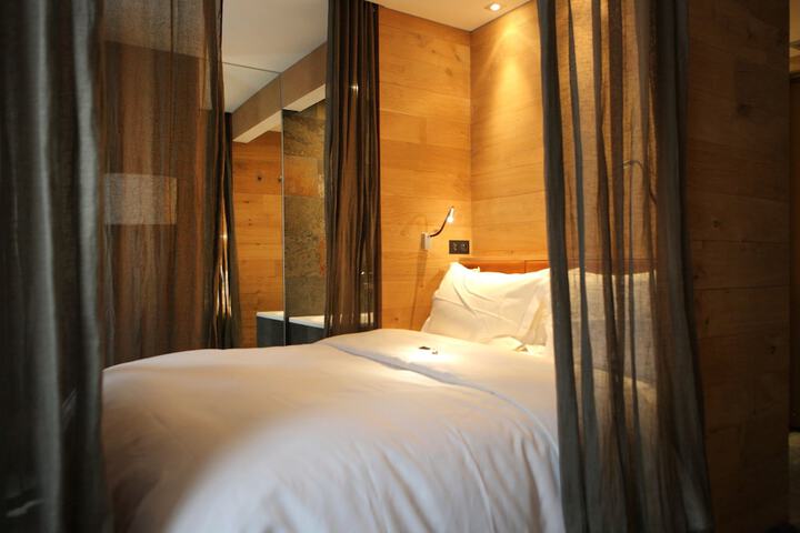 Room 45 of 139