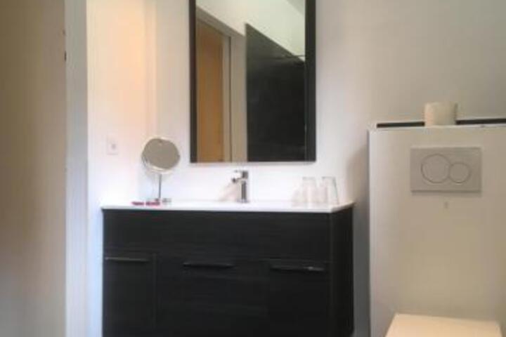 General 3 of 8