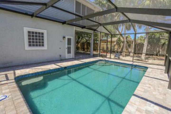 154 Connecticut Whole House in Fort Myers Beach, FL