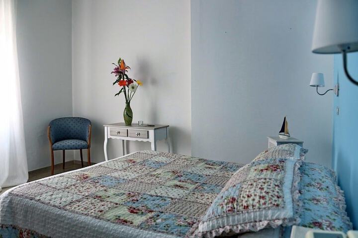 Room 8 of 23