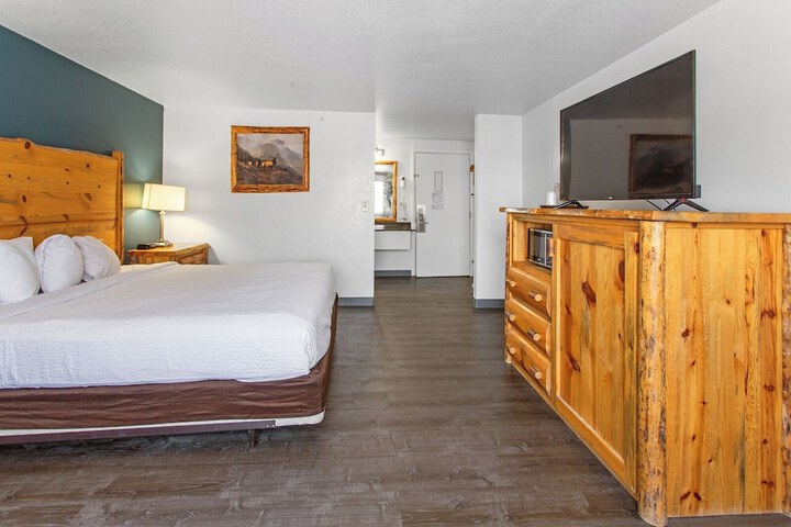Room 15 of 42