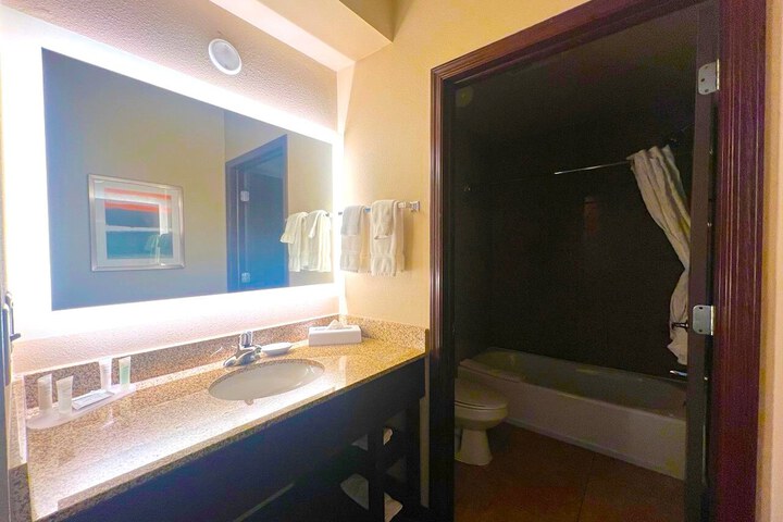 Room 19 of 29