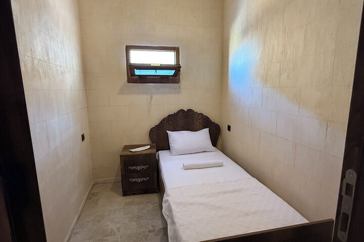 Room 10 of 39
