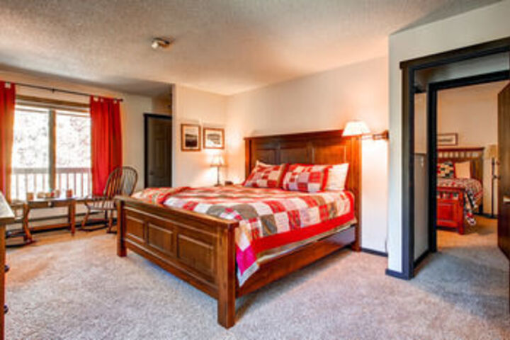 Room 36 of 80