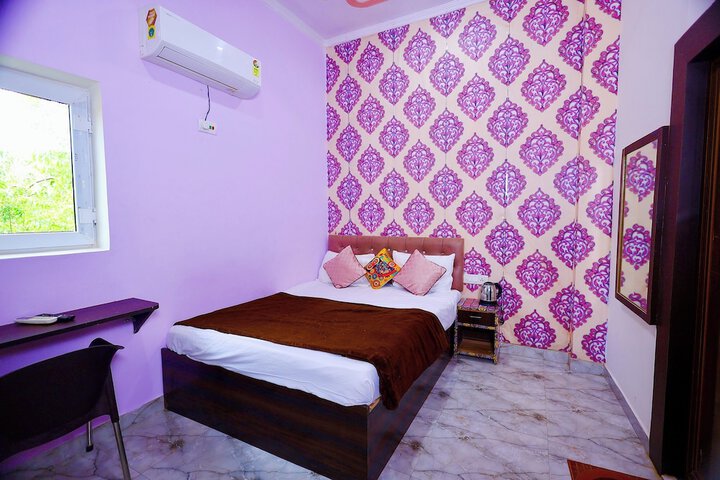 Room 20 of 39