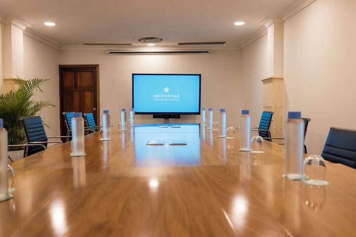 Business Center 111 of 131