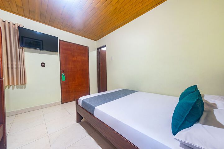 Room 16 of 30