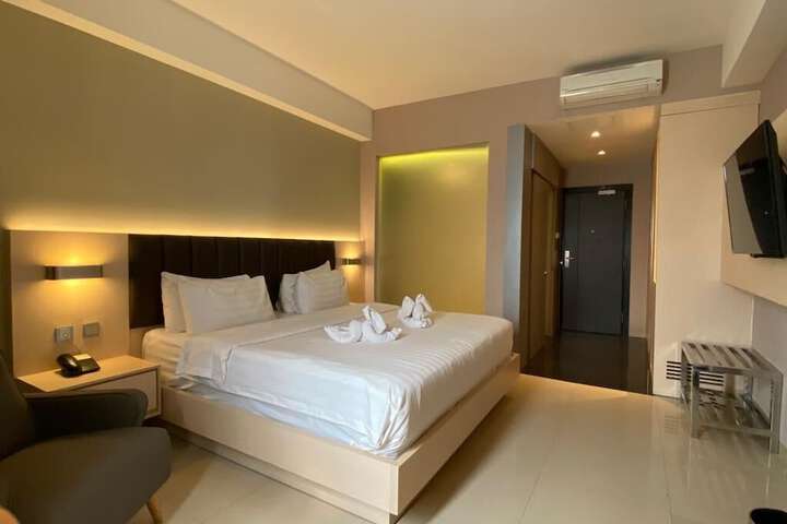 Room 21 of 64