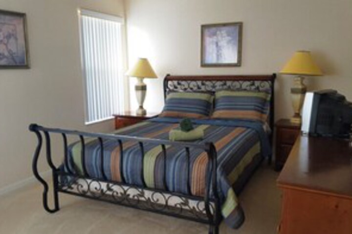 Room 16 of 16
