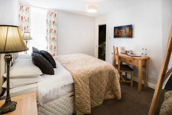 Room 3 of 34