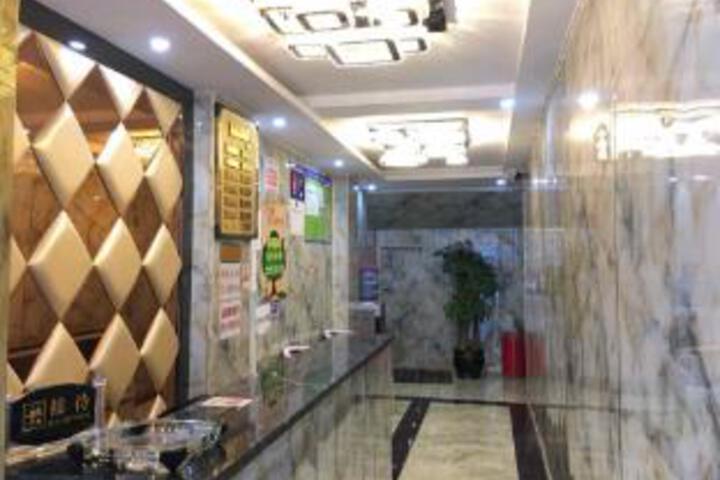 Fengyuan Hotel (Youzha Street Shop)