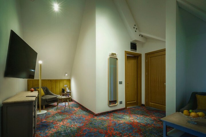 Room 29 of 61
