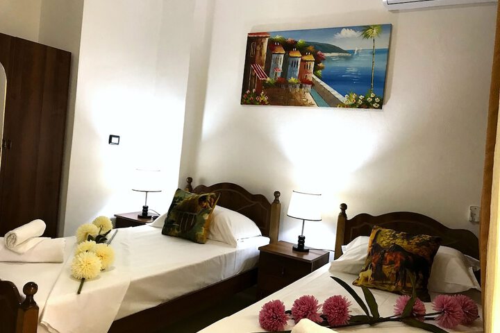 Room 4 of 51