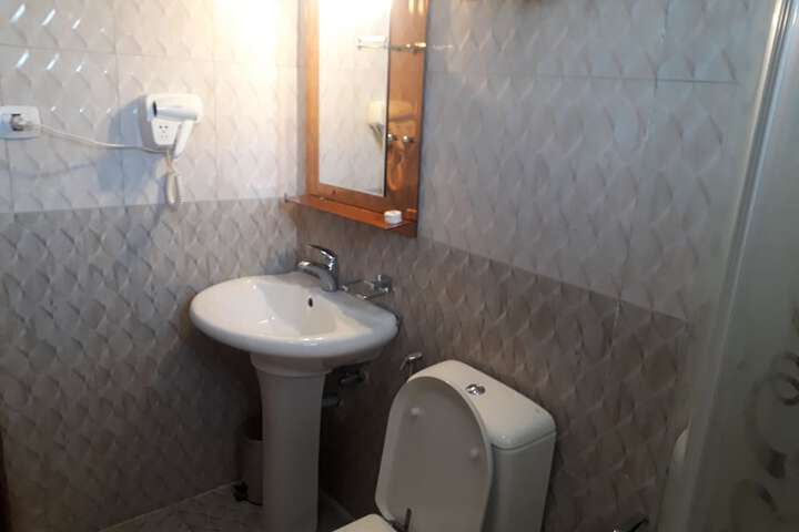 Room 26 of 37