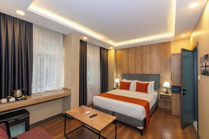 Room 25 of 73