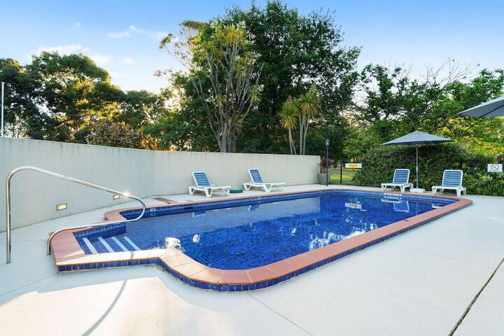 Pool 26 of 38