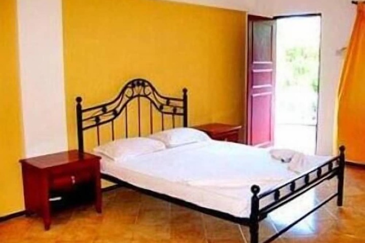 Room 5 of 30