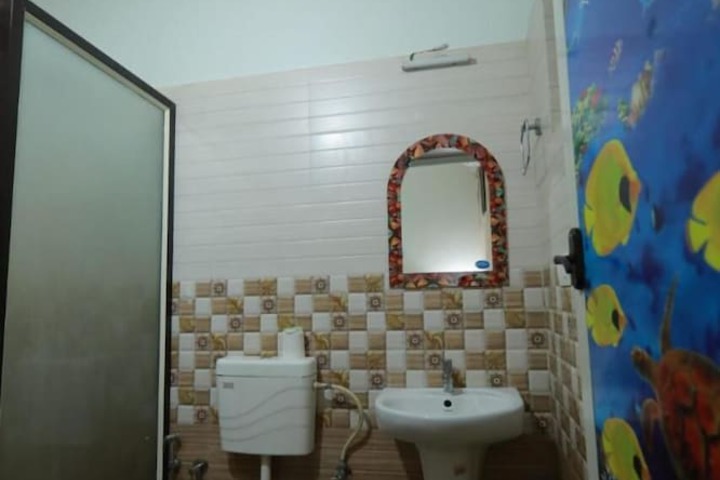 Room 26 of 73