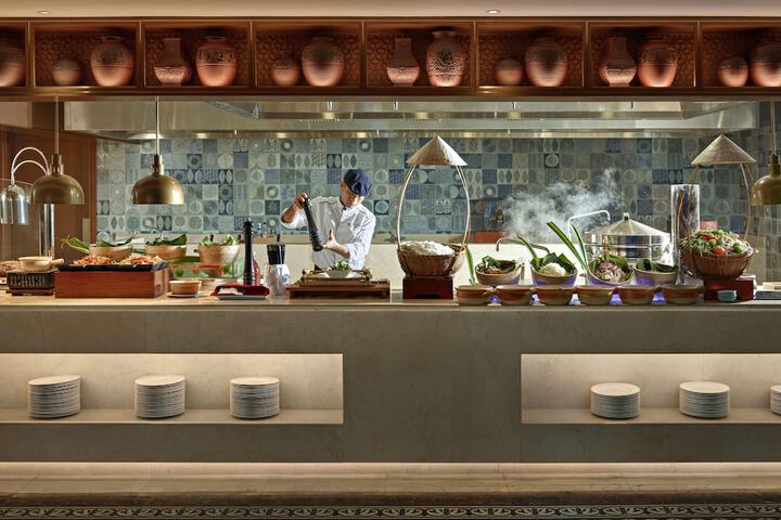 Dining 90 of 157