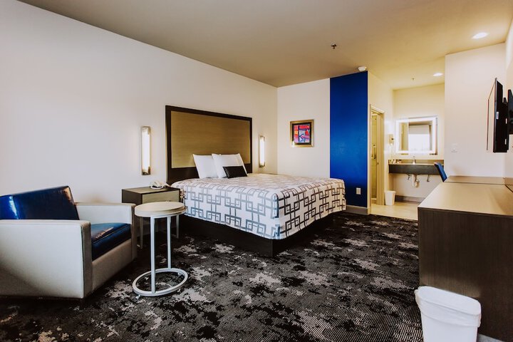 Room 3 of 21