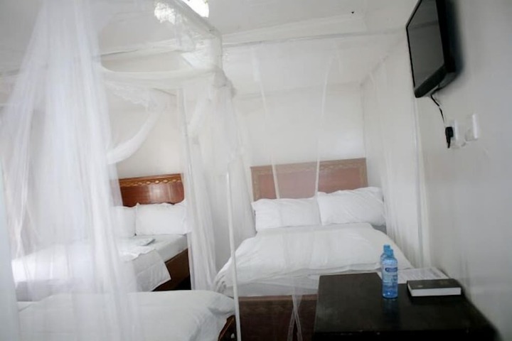 Room 6 of 36